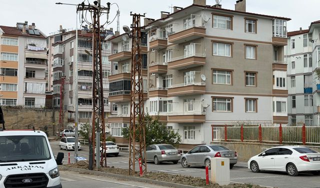 İlçede elektrik hatları yer altına alındı