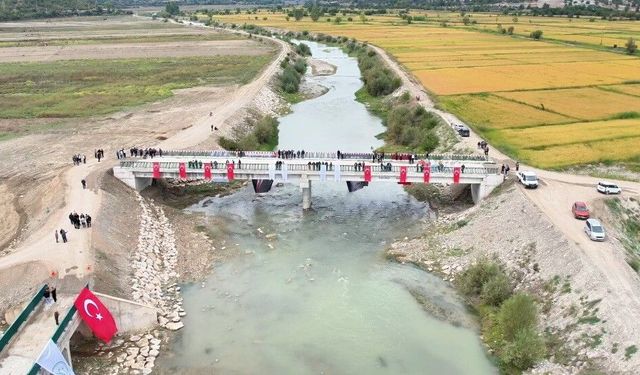 Durağan’da yeni köprü törenle açıldı
