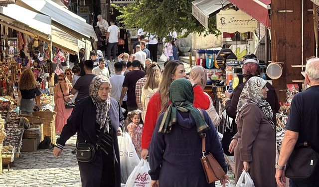 Safranbolu'da hafta sonu yoğunluğu yaşanıyor