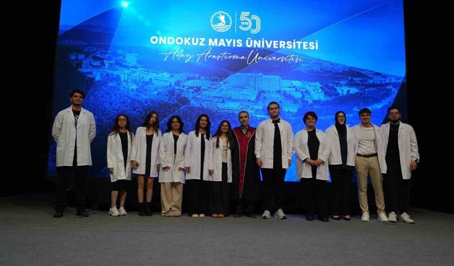 250 öğrenci beyaz önlük giydi
