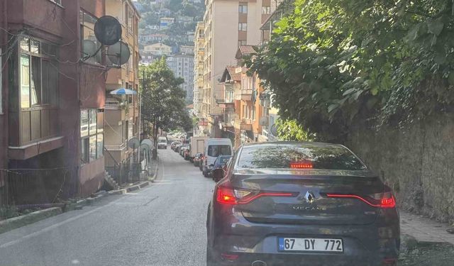 Araç kuyruğu sürücülere zor anlar yaşattı