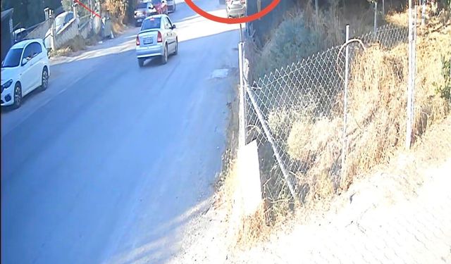 Hafriyat kamyonu iki aracı biçti