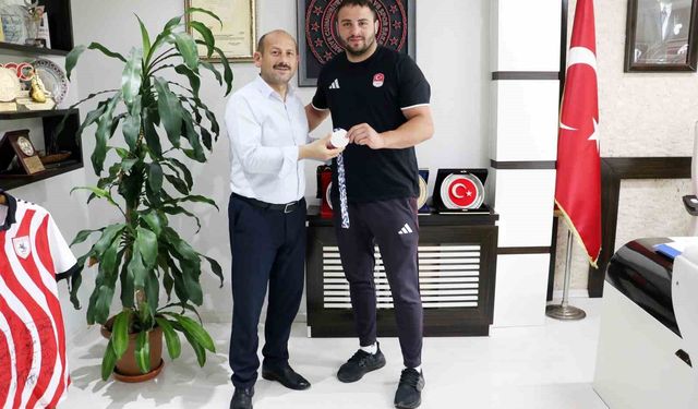 Samsunlu boksör gümüş madalya kazandı