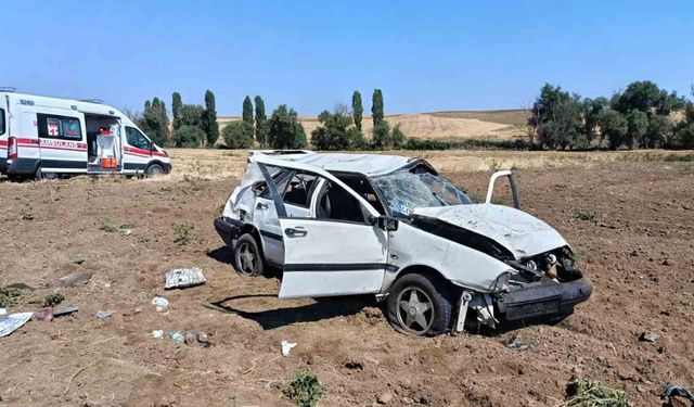 Takla atan otomobil hurdaya döndü