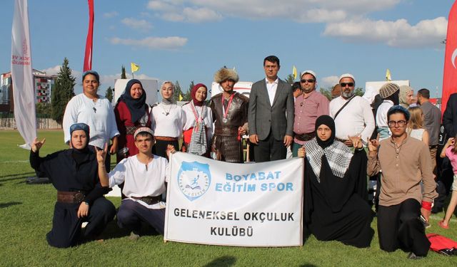 Boyabat’ın okçuları Uşak’tan derecelerle döndü