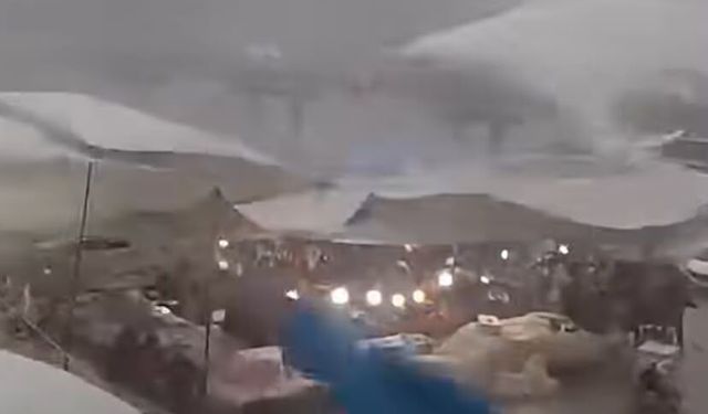 Rüzgar ve sağanak panayır alanını etkiledi