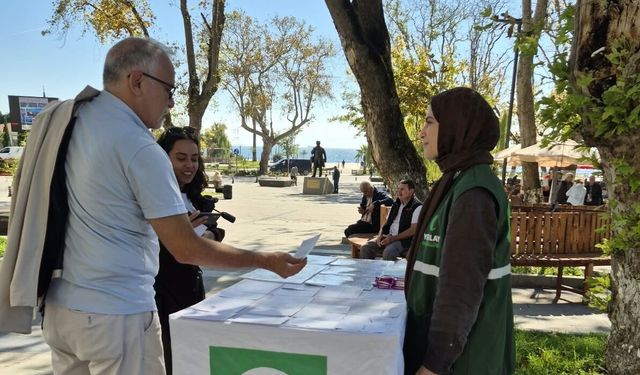 Sinop'ta vatandaşlara Yeşilay çalışmaları hakkında bilgi verildi