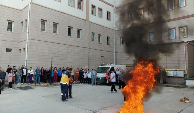 Amasya İl Sağlık Müdürlüğü'nde yangın tatbikatı