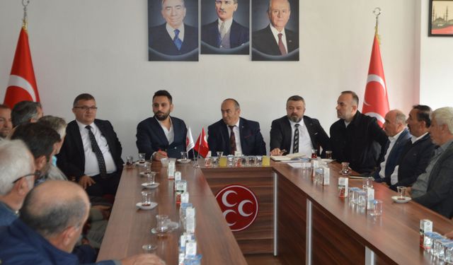 MHP Samsun il başkan yardımcıları muhtarlarla buluştu