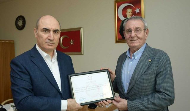 Samsun TSO başkanı seçilen Murzioğlu mazbatasını aldı