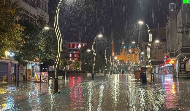 Bolu'da sağanak yağış etkili oldu
