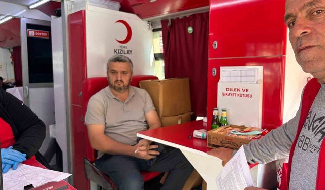 Din görevlilerinden Kızılay'a kan bağışı