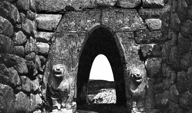 Hattuşa'nın arşiv fotoğrafları geçmişe ışık tutuyor