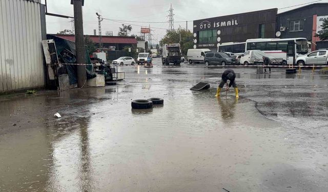 Heyelanın ardından binada yaşayanlar tahliye edildi