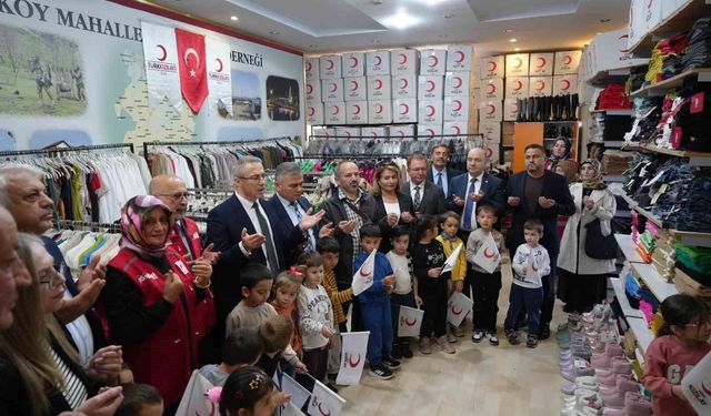 Kızılay'ın Samsun'daki iyilik mağazası kışa hazır