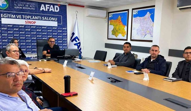 Sinop'ta sivil savunma uzman ve amir eğitimi verildi