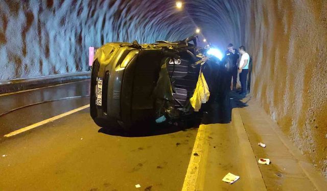 Tünelde trafik kazası: 3 yaralı