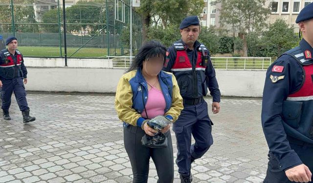 Yasaklı madde ticaretinden 1'i kadın 2 kişi tutuklandı