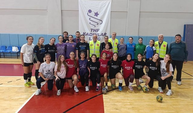 Sinop THK'dan Sinopspor Kadın Hentbol Takımına destek