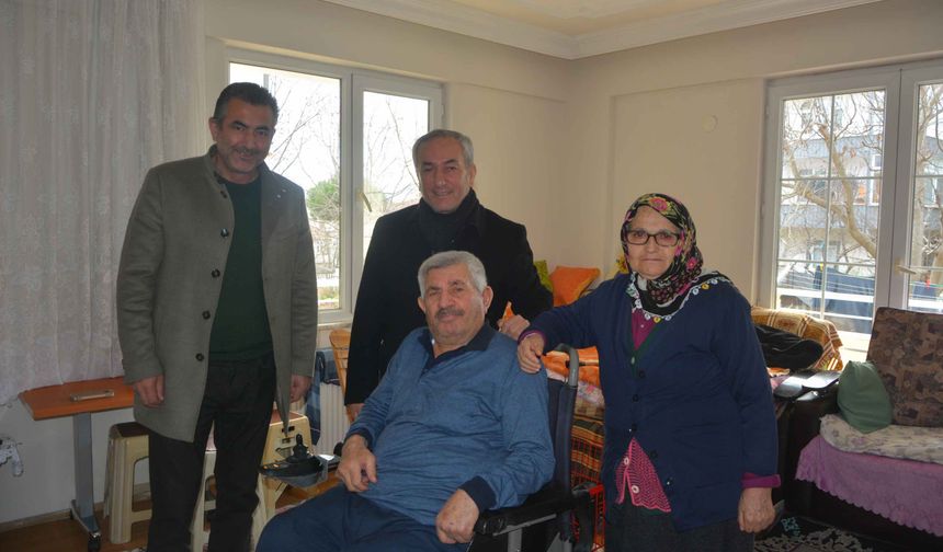 Başkan Şensoy engelli vatandaşın isteğini geri çevirmedi