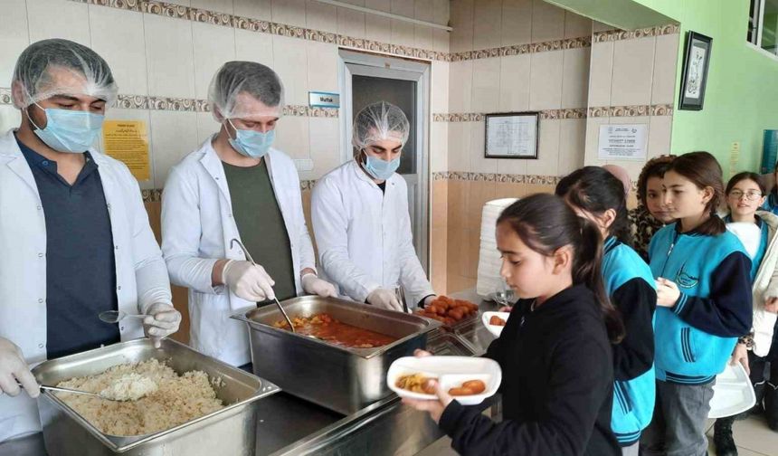 Bayburt’ta okul öncesi öğrencilerin tamamına ücretsiz yemek desteği
