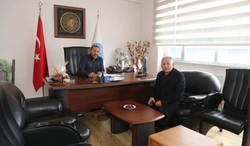 Memduh Büyükkılıç'tan Kayseri Hali'ne ziyaret