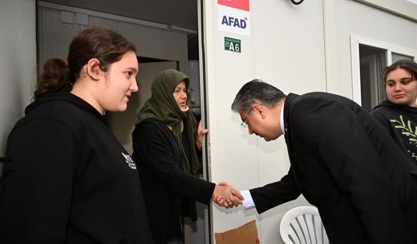 Osmaniye’de konteyner kente aileler yerleştiriliyor