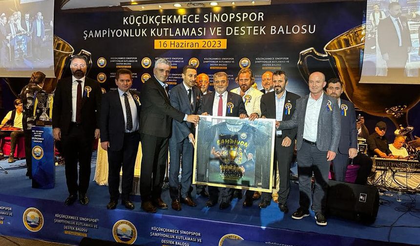 Küçükçekmece Sinopspor'dan şampiyonluk balosu