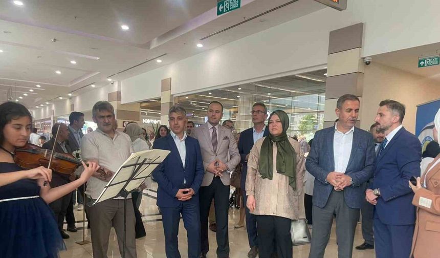 Bahçeşehir Bilim ve Sanat Merkezi ilk yılın değerlendirmesini sergi ile yaptı