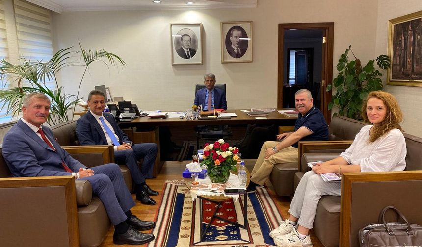 Maviş ve Karaömeroğlu Bakan Yardımcısı Nadir Alparslan'i ziyaret etti