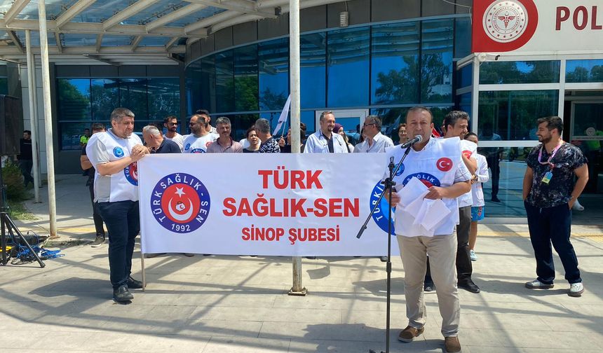 Sinop'ta sağlık çalışanlarından tepki açıklaması