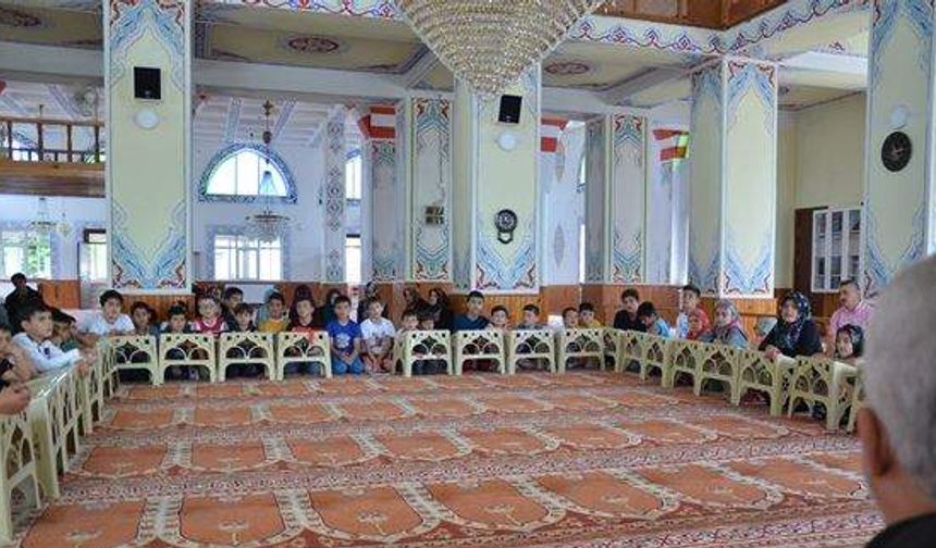 Gerze'de camilerde Yaz Kur'an Kursu heyecanı