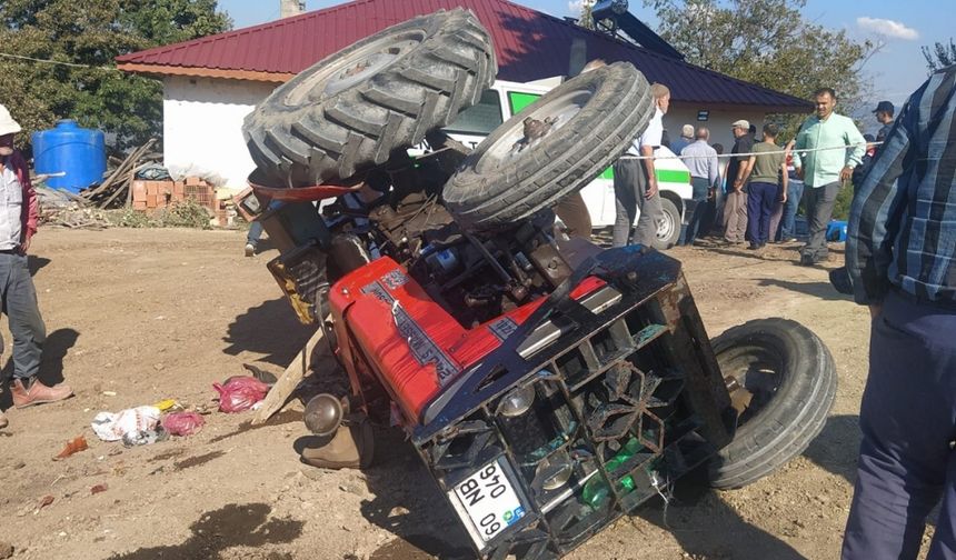 Tokat'ta devrilen traktörün  sürücü hayatını kaybetti