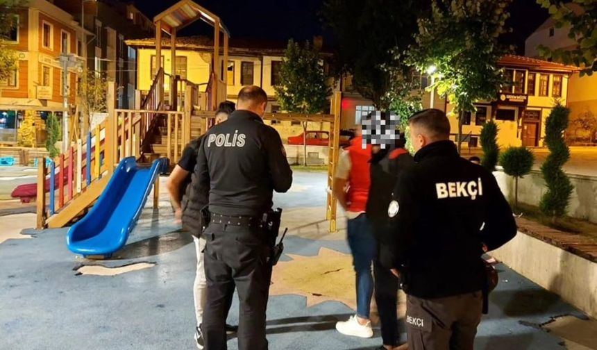 Kastamonu’da polis denetimleri sürüyor: 2 şahıs uyuşturucuyla yakalandı