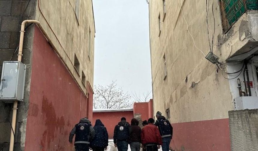 Kars’ta 8 düzensiz göçmen yakalandı