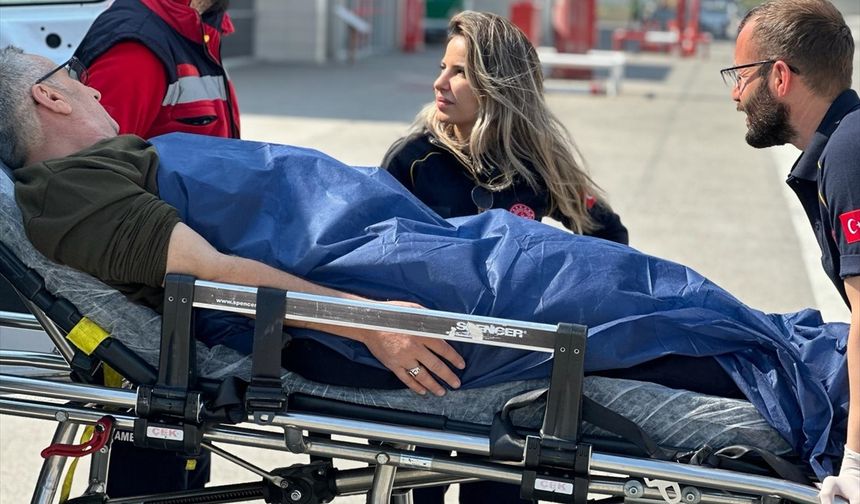 ŞIRNAK - Ambulans helikopter kalp rahatsızlığı yaşayan hasta için havalandı