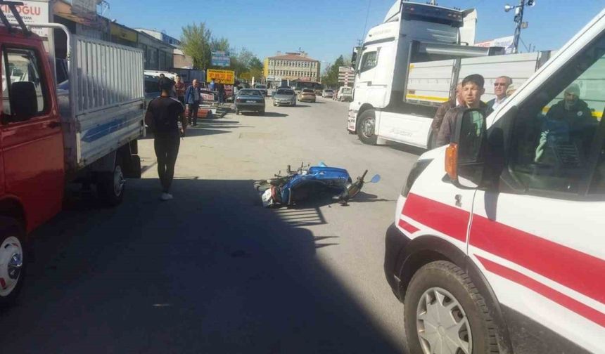Karapınar’da motosiklet ile tır çarpıştı: 1 yaralı