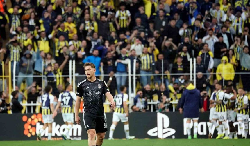 Semih Kılıçsoy’a, Fenerbahçe tribünlerinden alkış