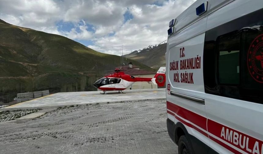 Van’da göğüs ağrısı olan hasta için ambulans helikopter havalandı