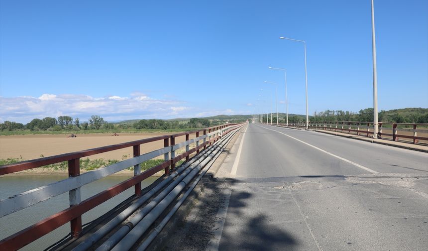 EDİRNE - Türkiye ve Yunanistan sınır kapıları arasındaki yeni köprünün inşasına bu yıl başlanacak