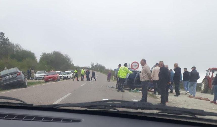 Sinop'ta zincirleme trafik kazası: Çok sayıda yaralı var