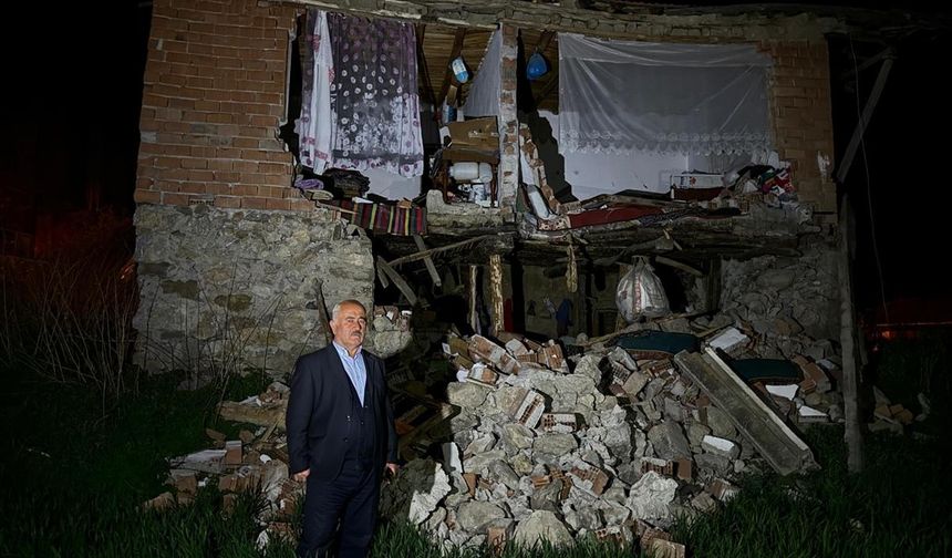 YOZGAT - Kadışehri'nin Yelten köyünde deprem nedeniyle bazı evler zarar gördü
