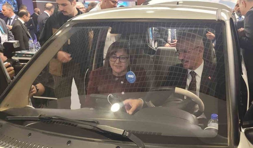 Yüzde yüz yerli ve elektrikli mini araç “Mango Car” Ankara’da tanıtıldı