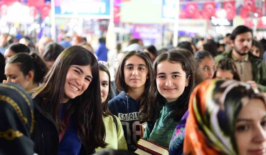 Okullardan 10. Malatya Anadolu Kitap ve Kültür Fuarı’na yoğun ilgi