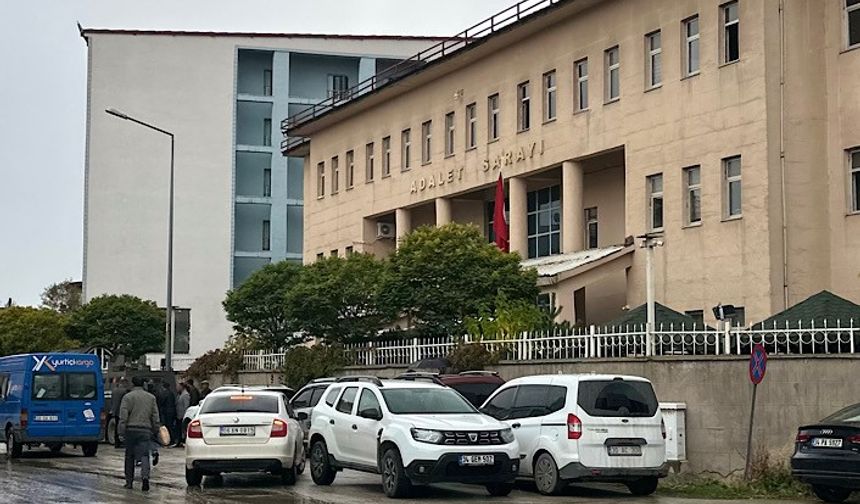 Yüksekova’da evrakta sahtecilik operasyonunda gözaltına alınan 16 kişiden 5’i tutuklandı