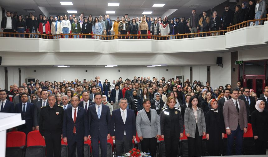 Sinop’ta “En İyi Narkotik Polisi Anne” eğitimi