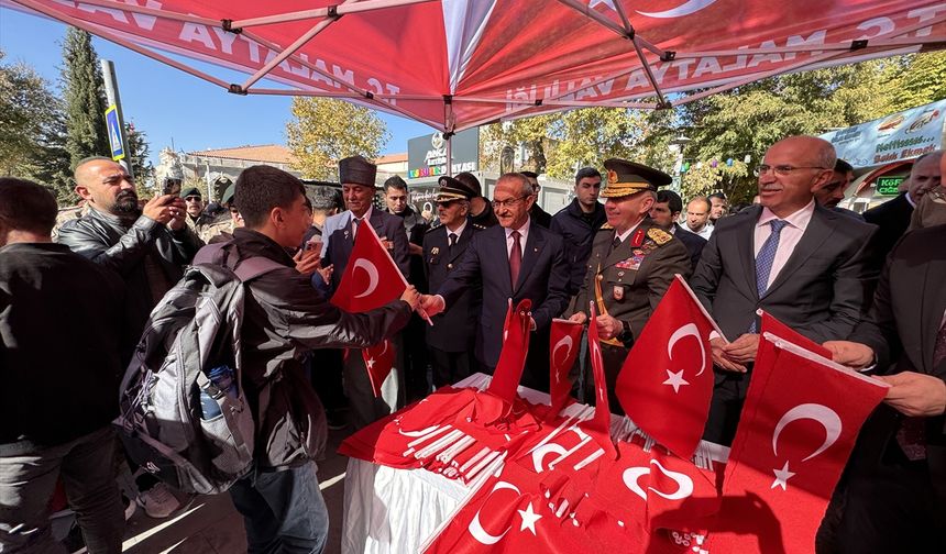 MALATYA - "Ecdadın İzinde 101. Yıl Yürüyüşü"