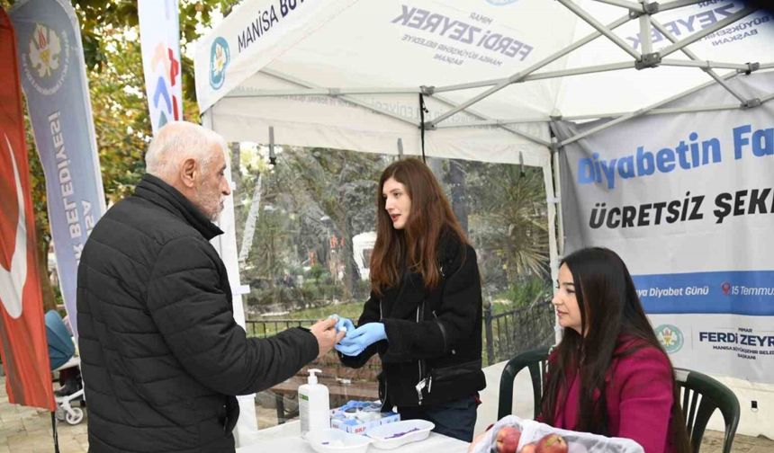 Diyabet Gününde vatandaşlara ücretsiz kan şekeri ölçümü