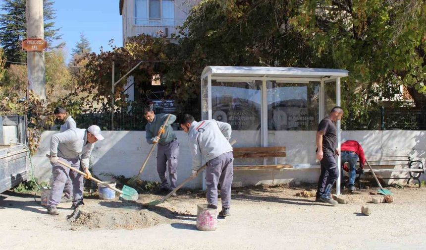 Elmalı’nın dört mahallesine otobüs durağı