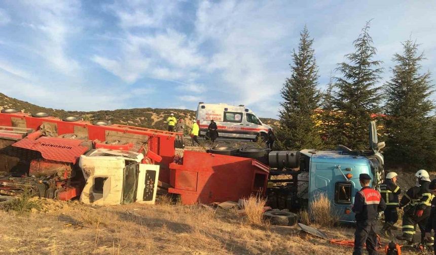 Isparta’da kontrolden çıkan tır devrildi, sürücü hayatını kaybetti